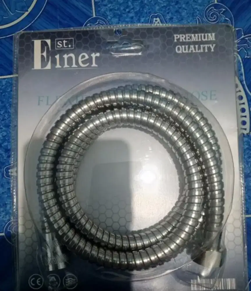 Bracket & Selang shower aja jual sepaket ya, tanpa shower nya.