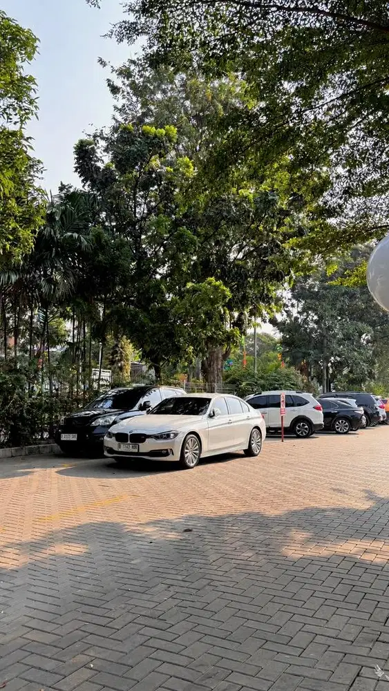 BMW 320i 2013 Bensin