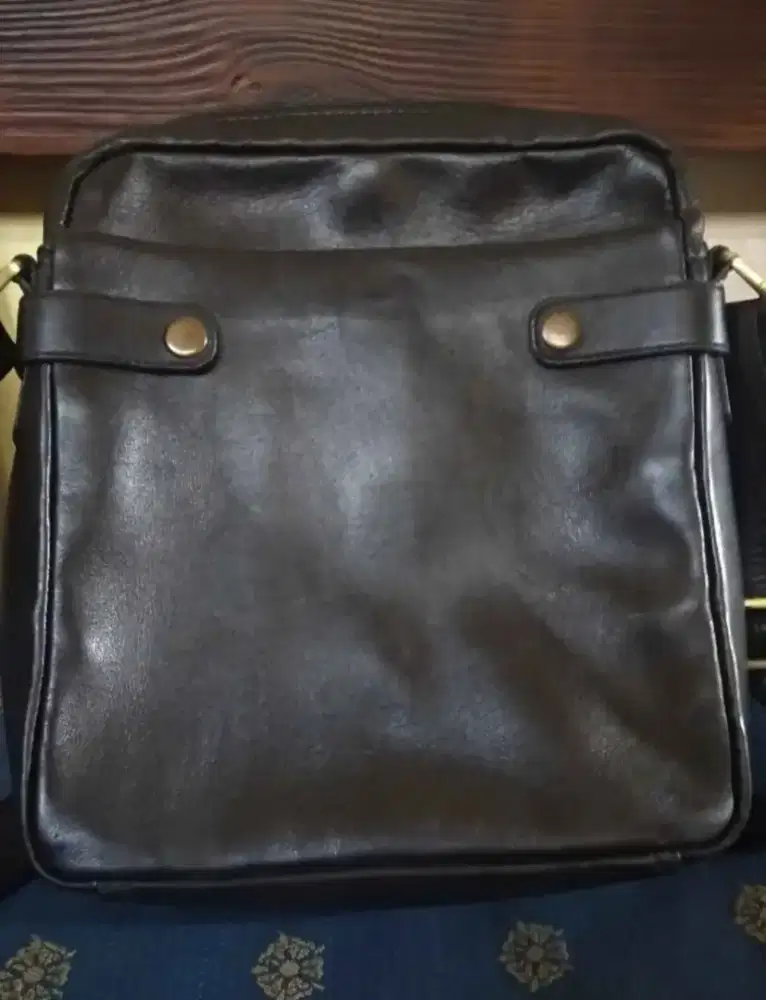 Tas selempang 100% kulit asli