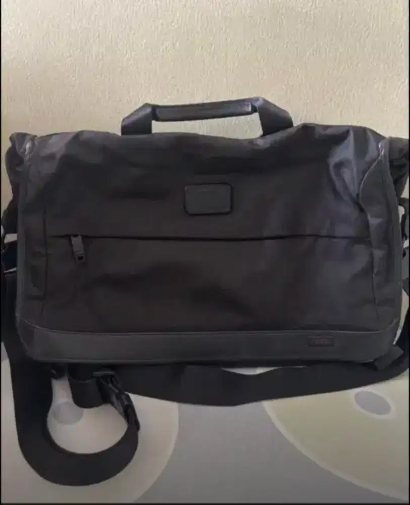 Messenger bag tumi original