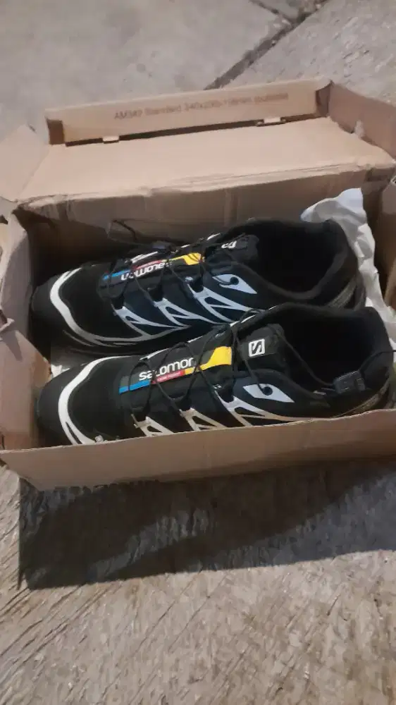 Sepatu salomon New