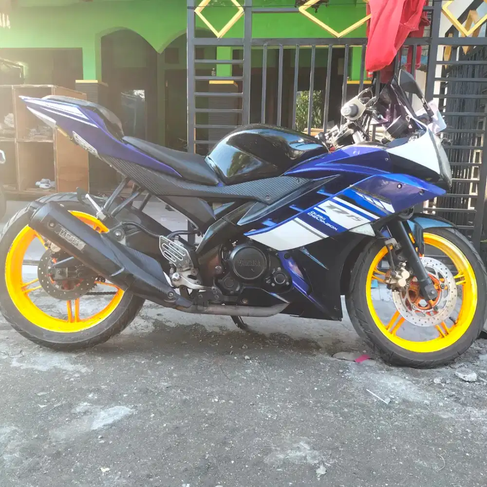 Yamaha yzf R15 2016