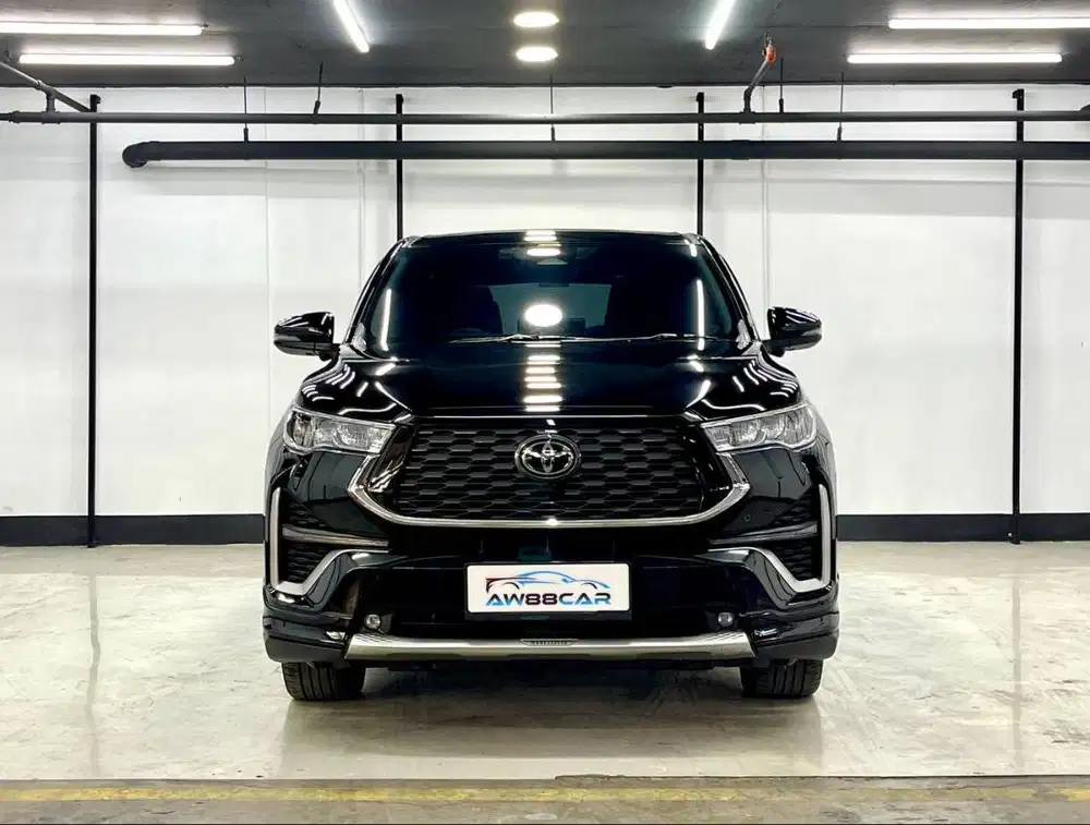 Toyota Kijang Innova Zenix Q Hybrid TSS Modellista 2.0 AT 2024 Hitam