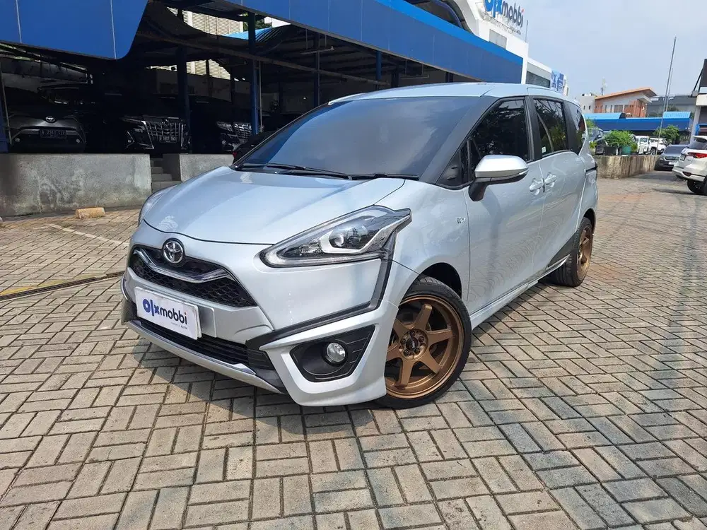 TDP 1 JUTA Toyota Sienta 1.5 Q Bensin-AT 2020 Silver CAAGF
