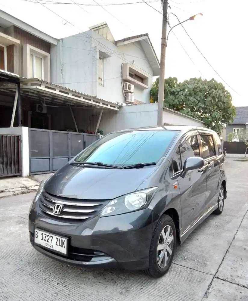 Honda Freed E 2010 matic good condition