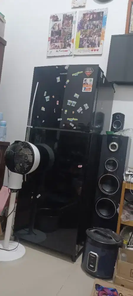 DI JUAL KULKAS SHARP 2PINTU