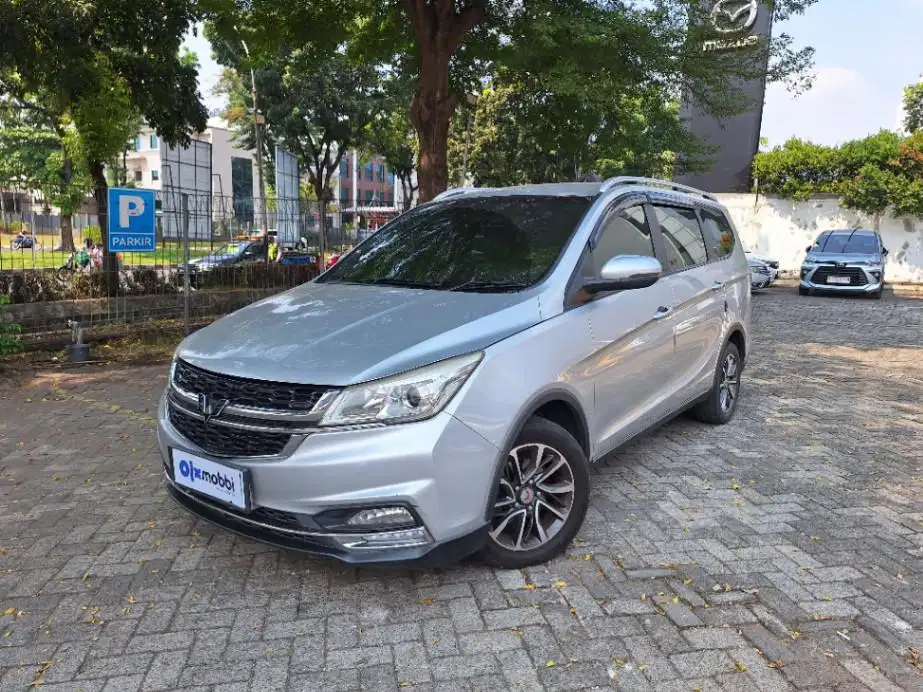 DP Murah Wuling Cortez  1.5 CT Lux Bensin-AT 2021