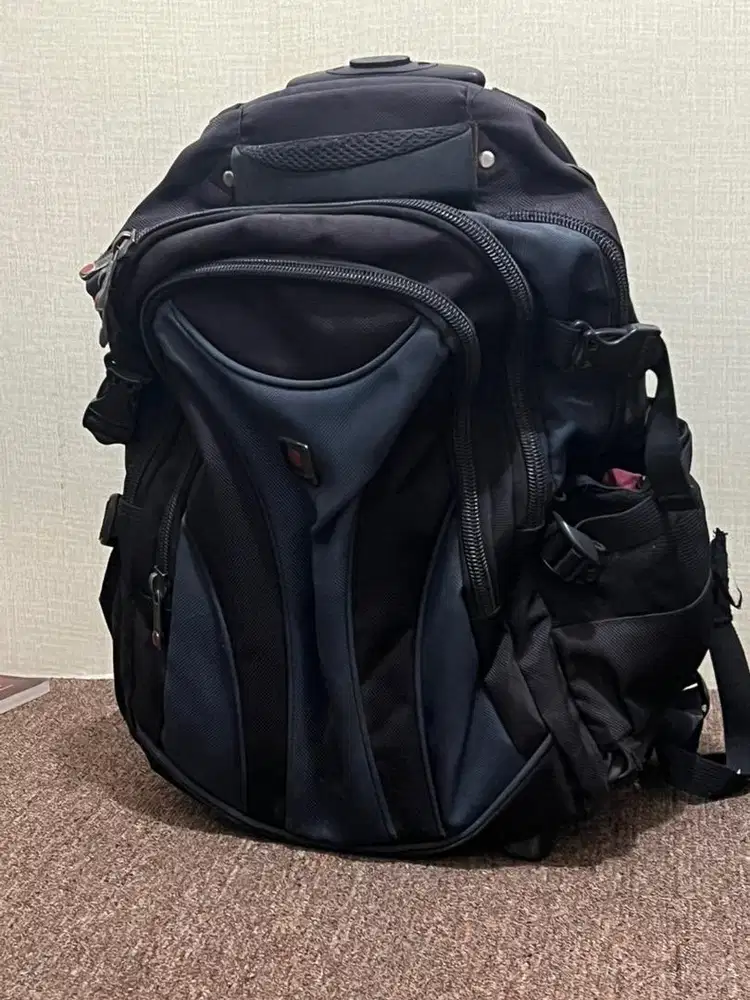 Tas -+ 30 Liter ada roda