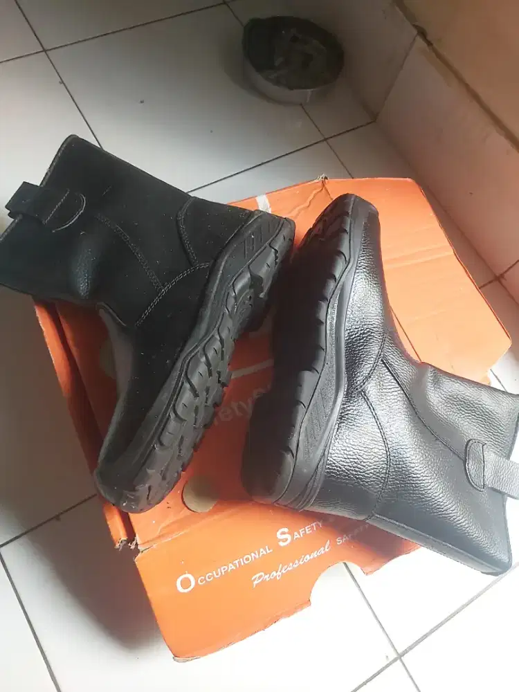 Sepatu Safety Kulit BARU,size 42 fit 43