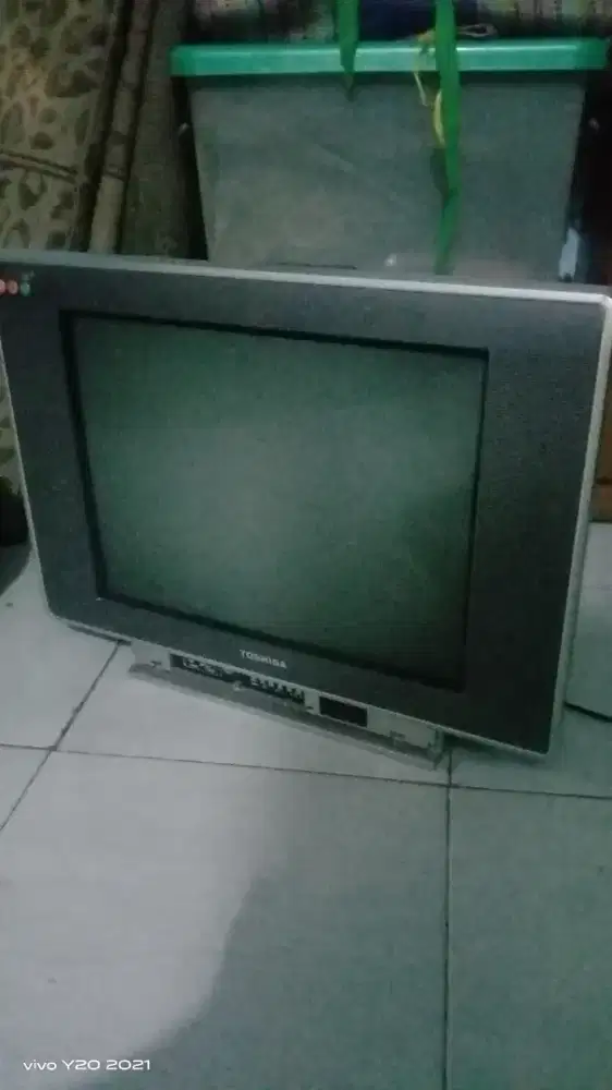 Tv tabung layar datar 21 inc toshiba