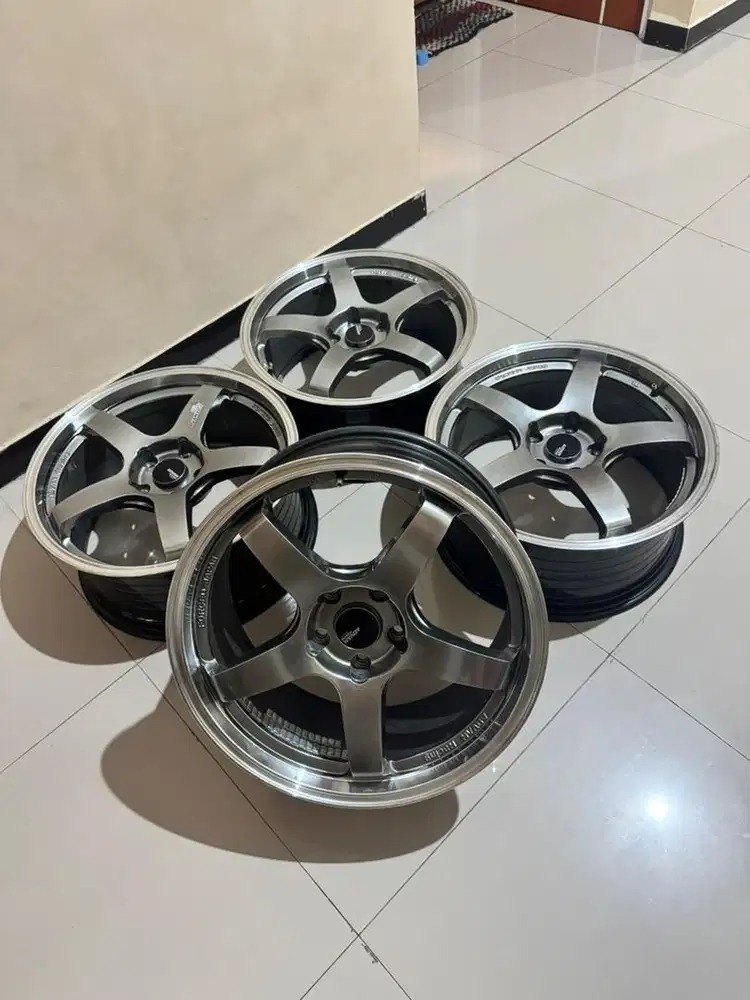 Velg Advan GT R18 Lebar 8,5 et 40 5x114 Hyperblack