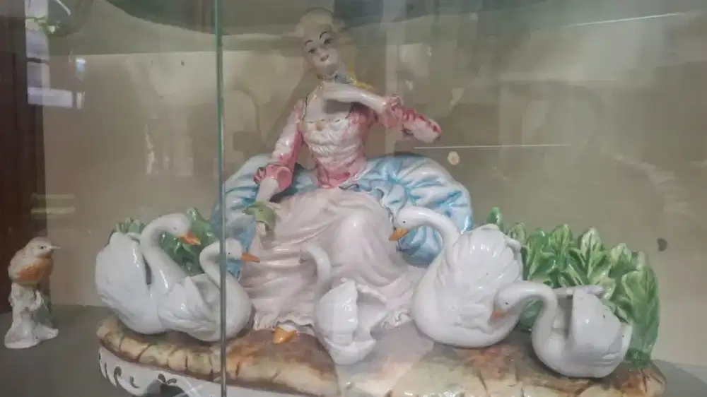 Keramik italy Capodimonte Capodemonte 
Besar panjang -/+ 50cm