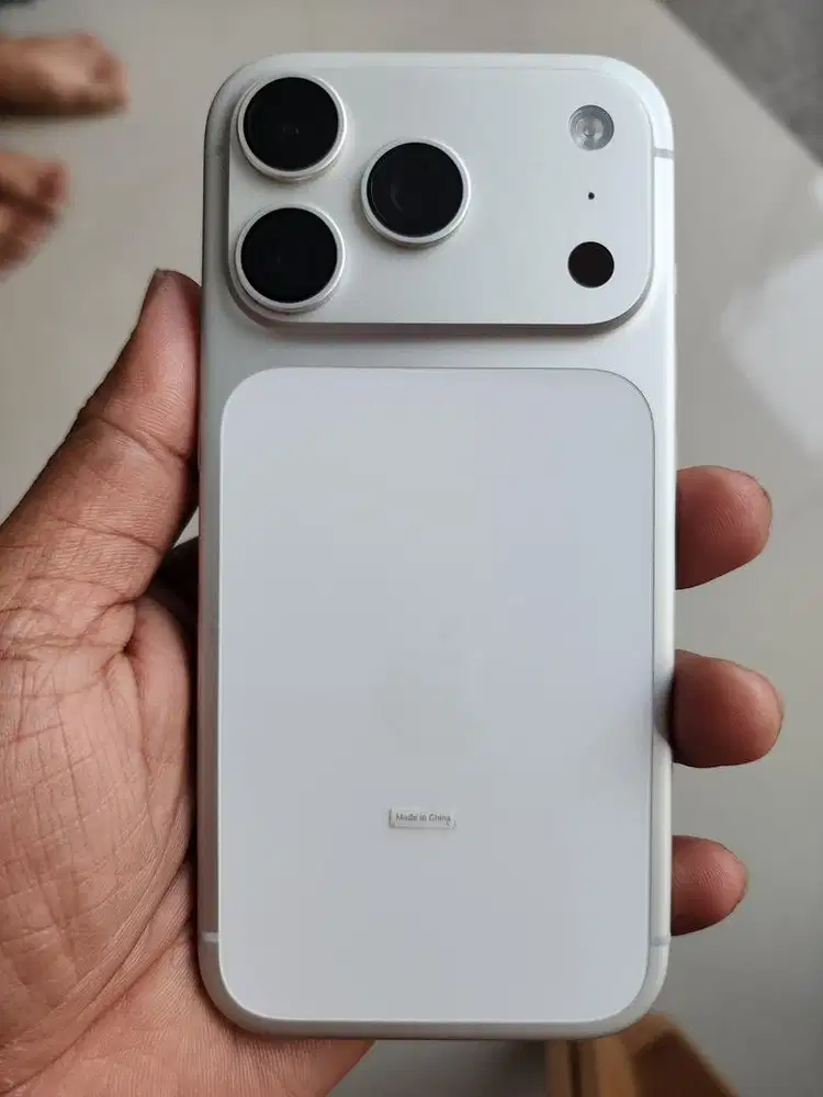 Iphone 17 pro 256Gb / silver mulus