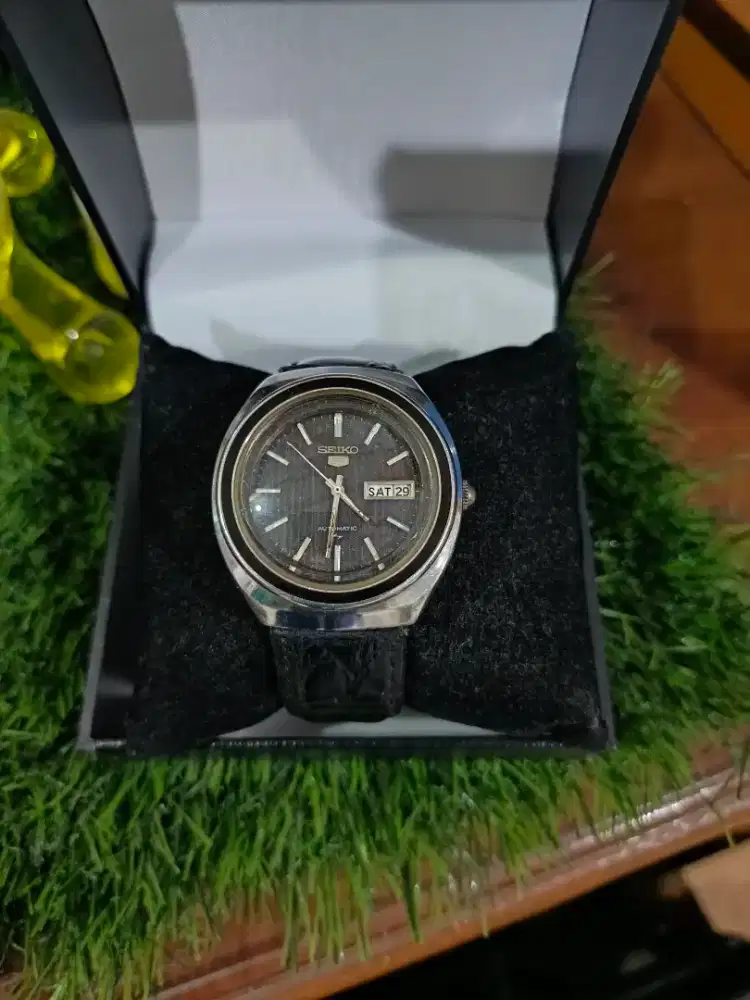 Jam tangan Seiko 5 automatic UFO