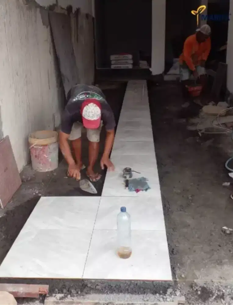 Tukang bangunan