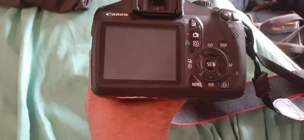 Bismilah jual cepat canon 1100d matot