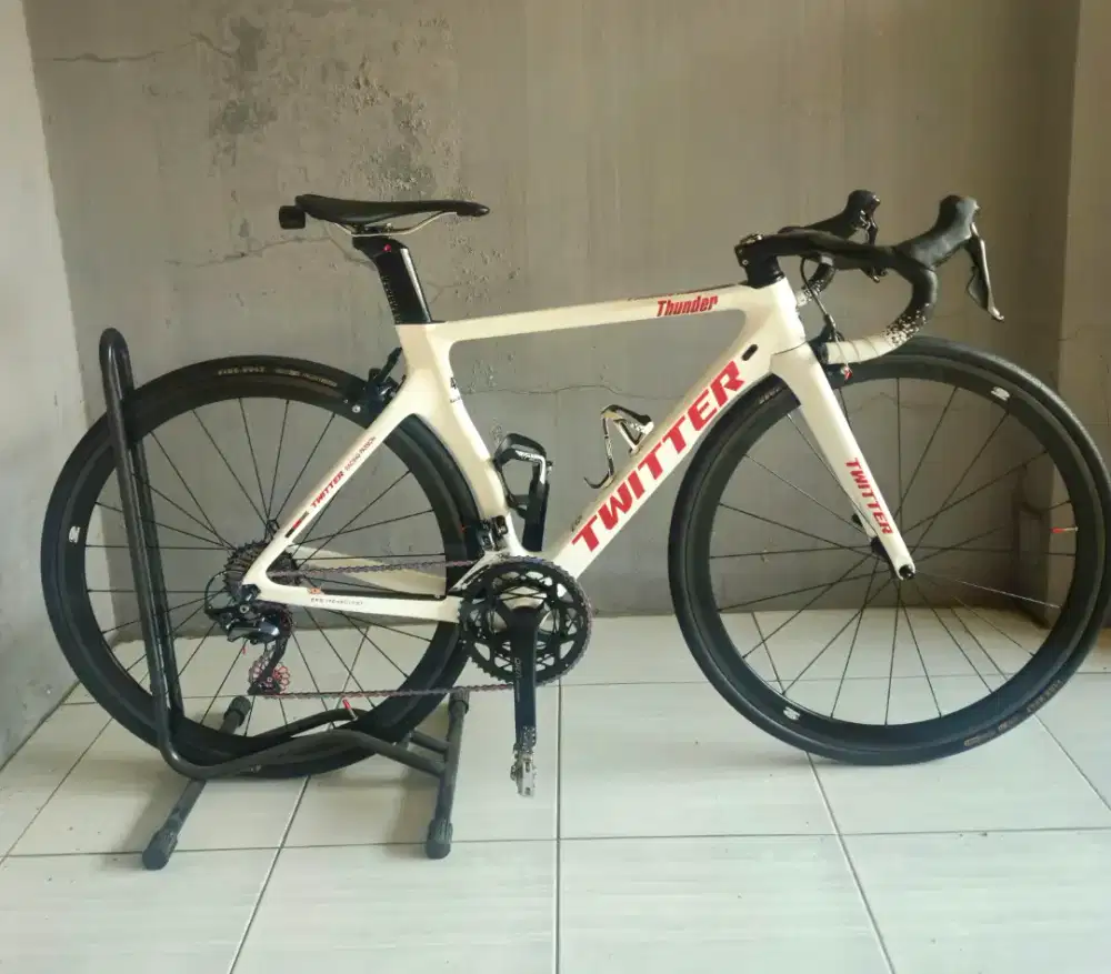 Roadbike twitter thunder full carbon size 48
