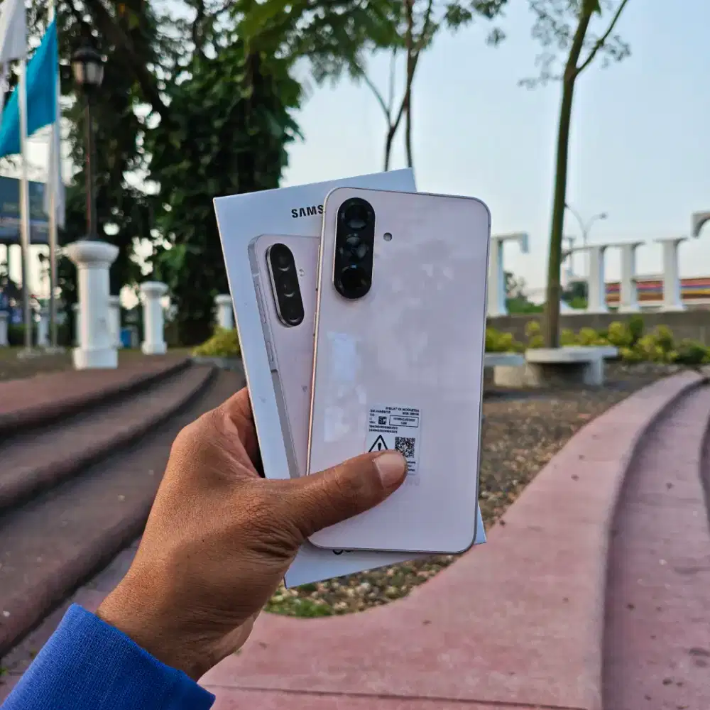 samsung A56 (5g) 8/256 gb. fullset like new