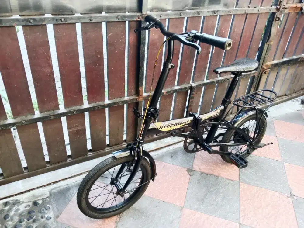Sepeda lipat interbike