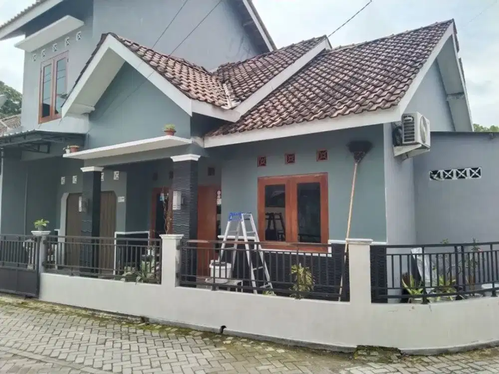 Rumah Tinggal 4 Kamar Lokasi Strategis di Area Nogotirto - Gamping Sleman