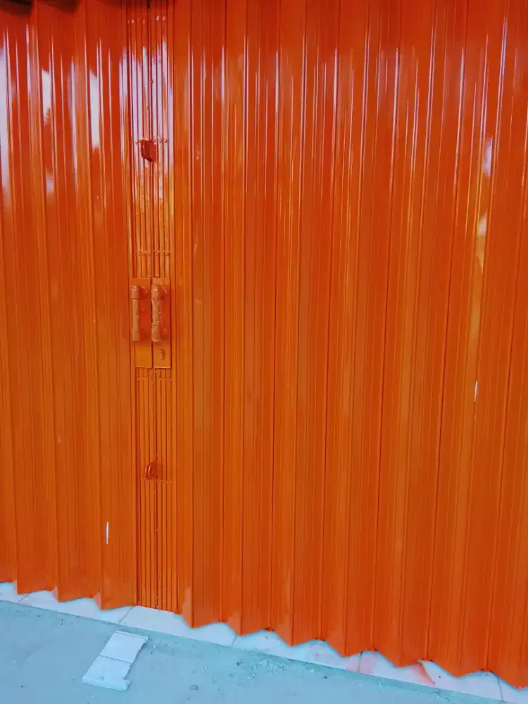 Rolling door folding gate