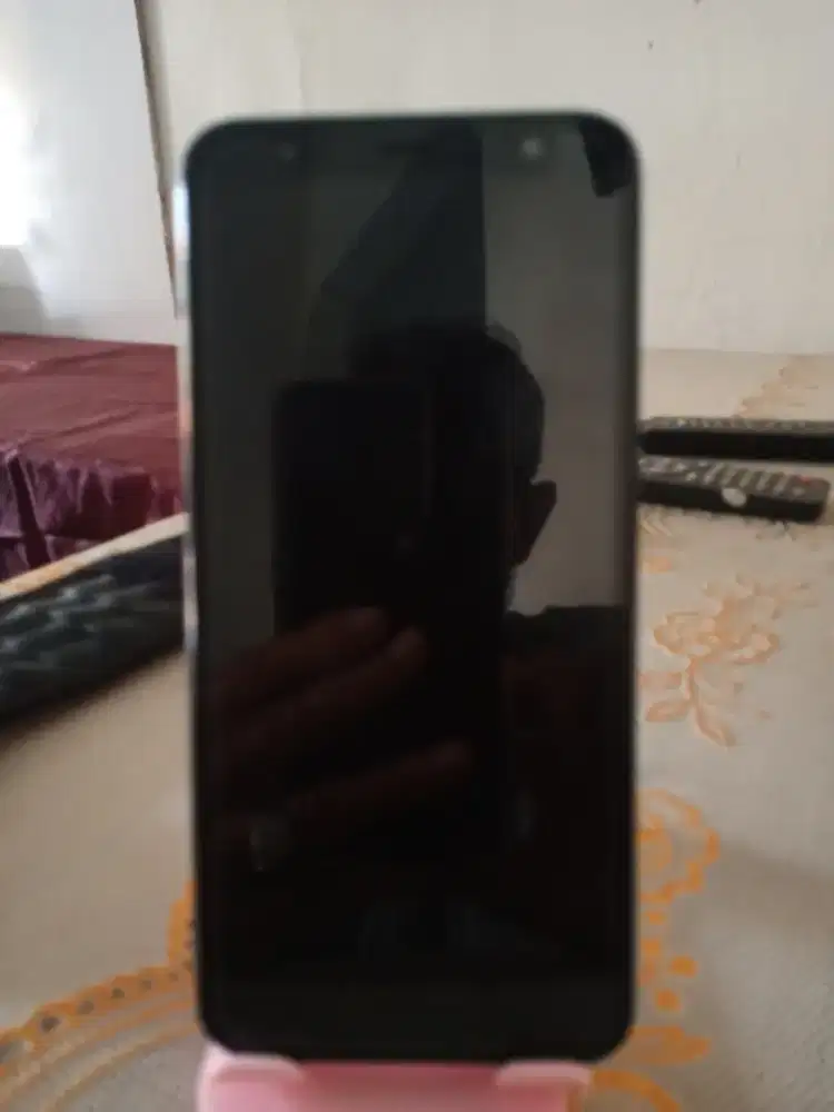 Dijual hp samsung j6+. Ram 4Gg