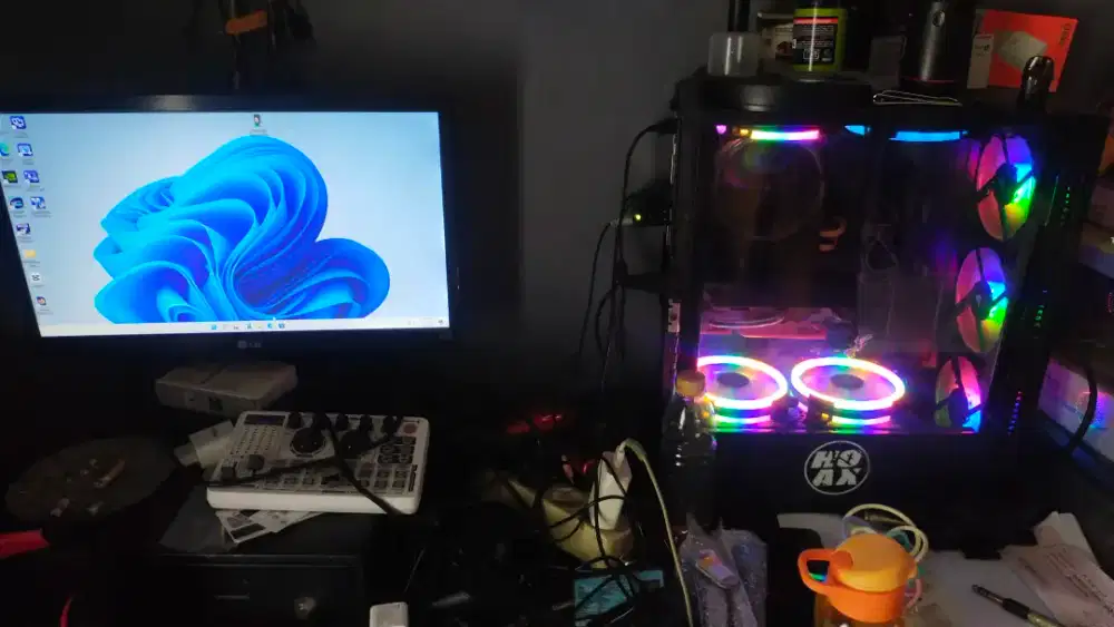 PC komputer gaming tinggal pake  jual cepat