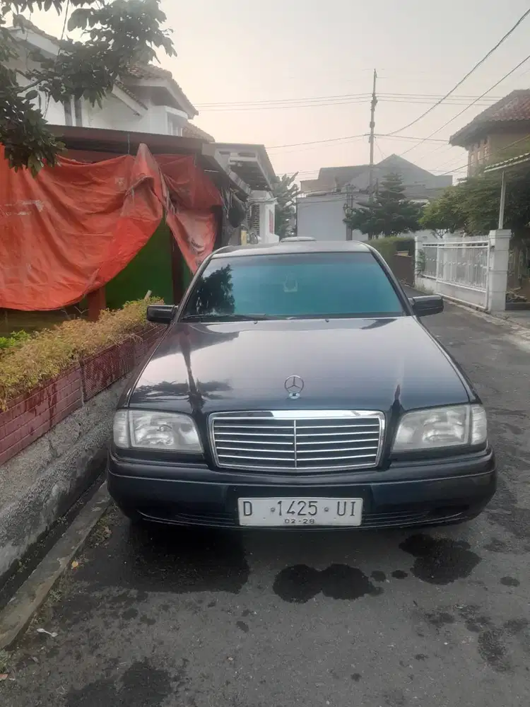 Dijual Mercedes-Benz c200mt th 1997