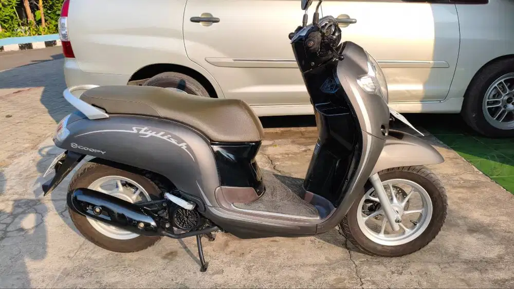 Honda Scoopy stylish iss brown dop
