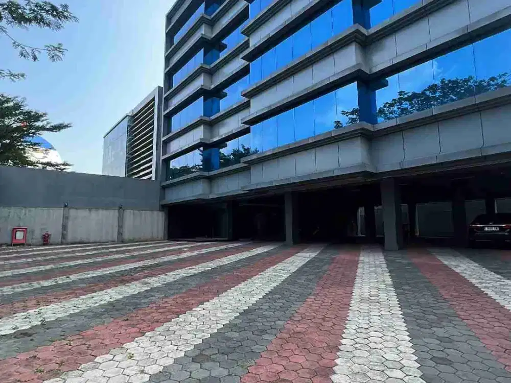 gedung baru 5 lantai di pondok pinang jakarta selatan dekat dengan toll