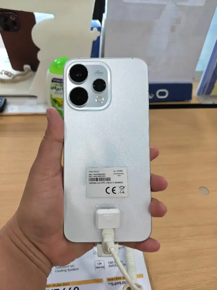 Ready oppo reno 15 ram 12+12/256 baterai besar 6700MAH garansi resmi