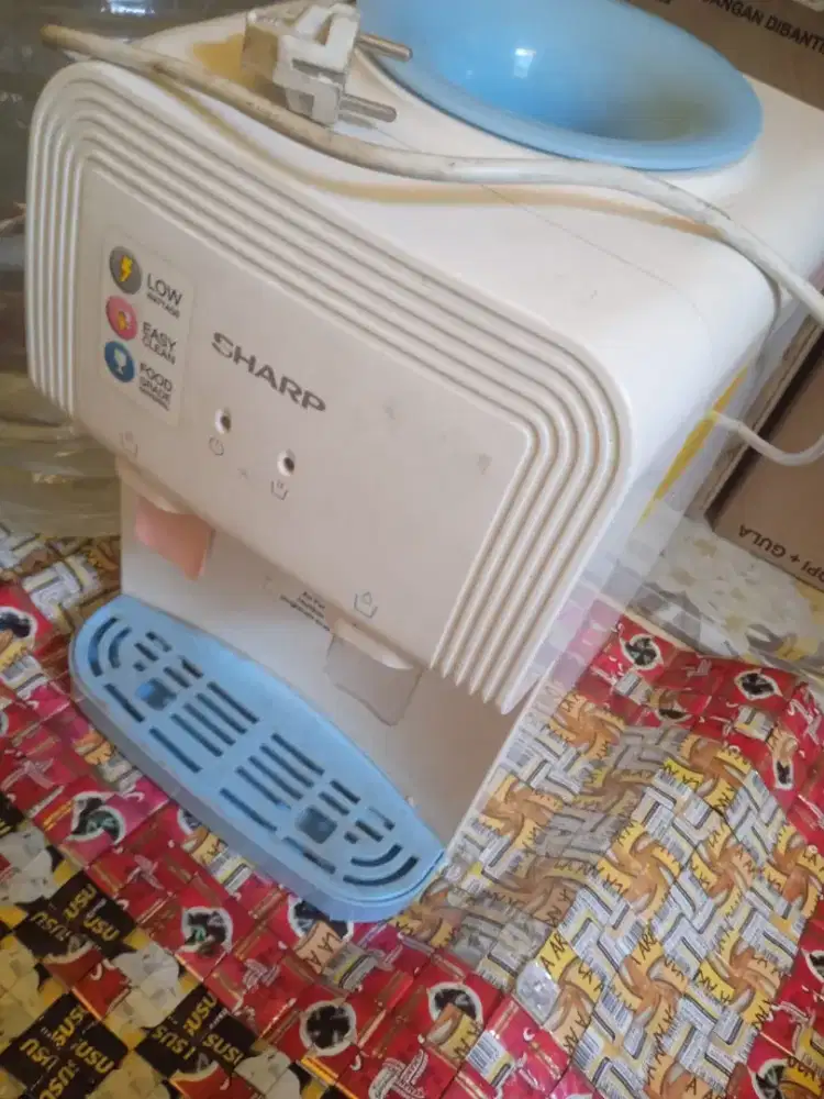 Sharp dispenser portable cold and hot