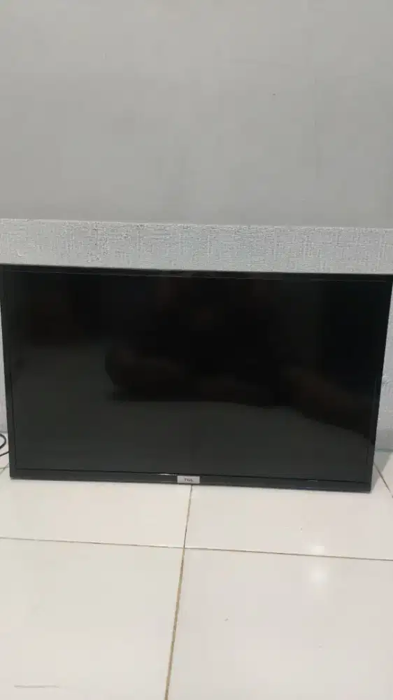 TCL 32A3 (32 Inc Androi TV)