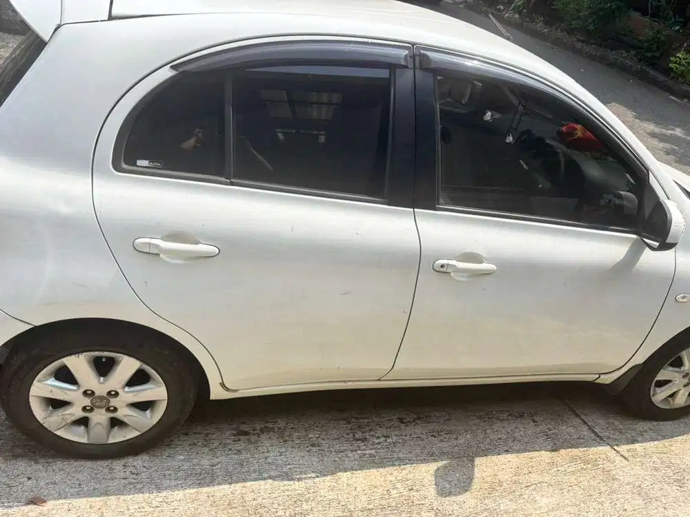 Nissan March 2013 1.2 AT