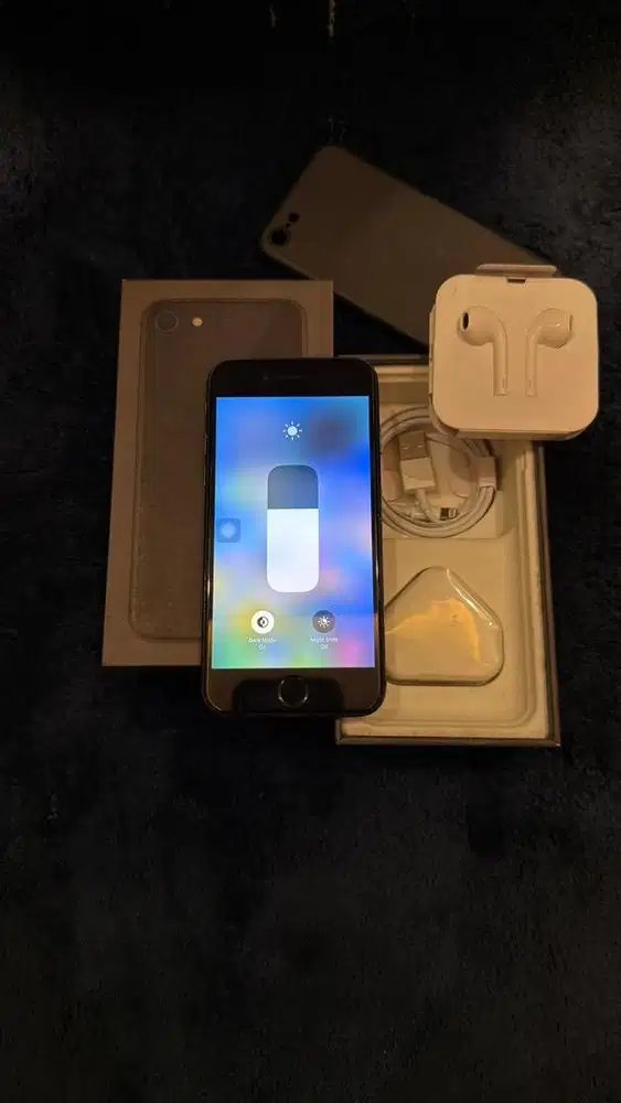 Iphone 8 Grey 64GB Lengkap Terdaftar