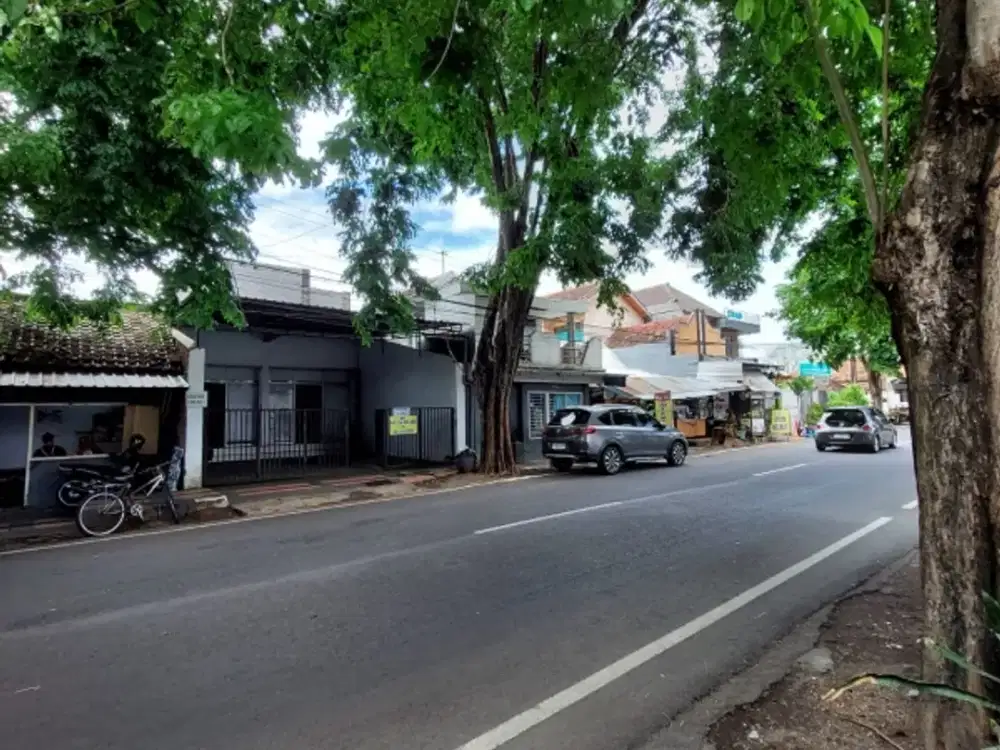 Ruko Siap Pakai Di Pinggir Jalan Utama di Banyuwangi Kota