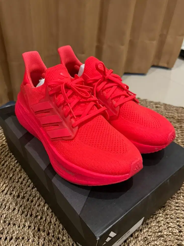 Adidas Red Ultraboost Size 44 Good Condition