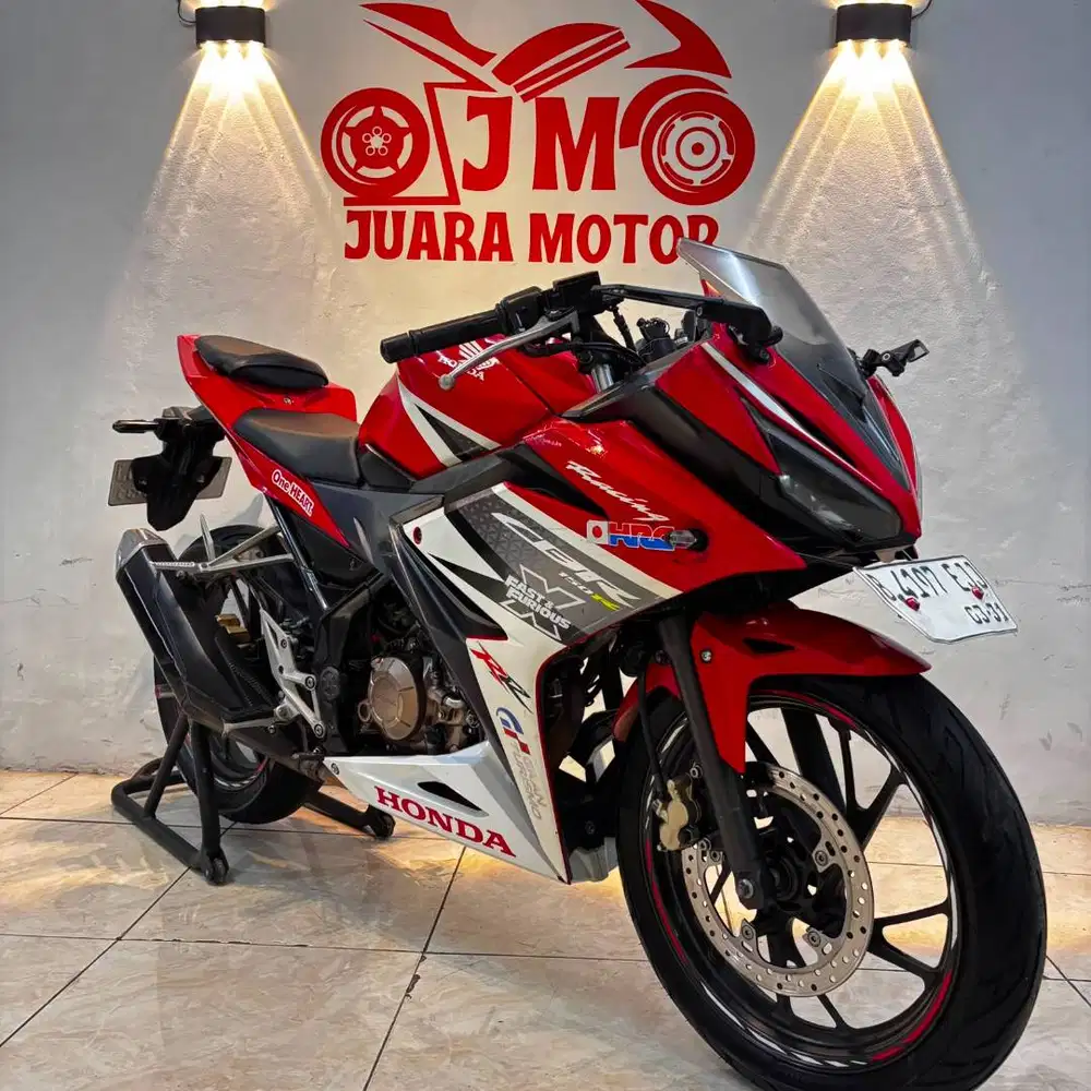 HONDA CBR 150R 2017 PAJAK PANJANG MOTOR TERAWAT UNIT SIAP PAKAI