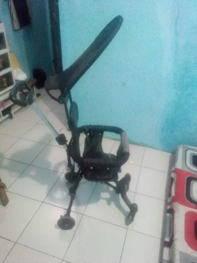Punya seloller sova bayi dan gendongan bayi