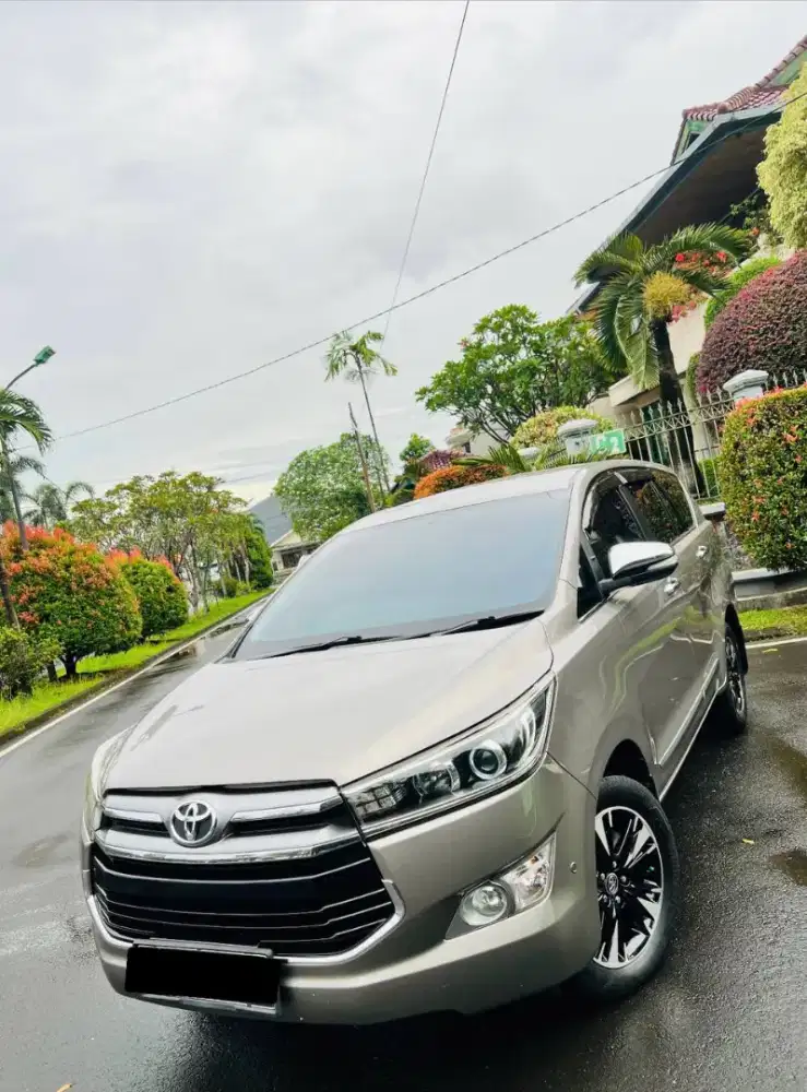 Toyota Innova Reborn Diesel Q Venturer