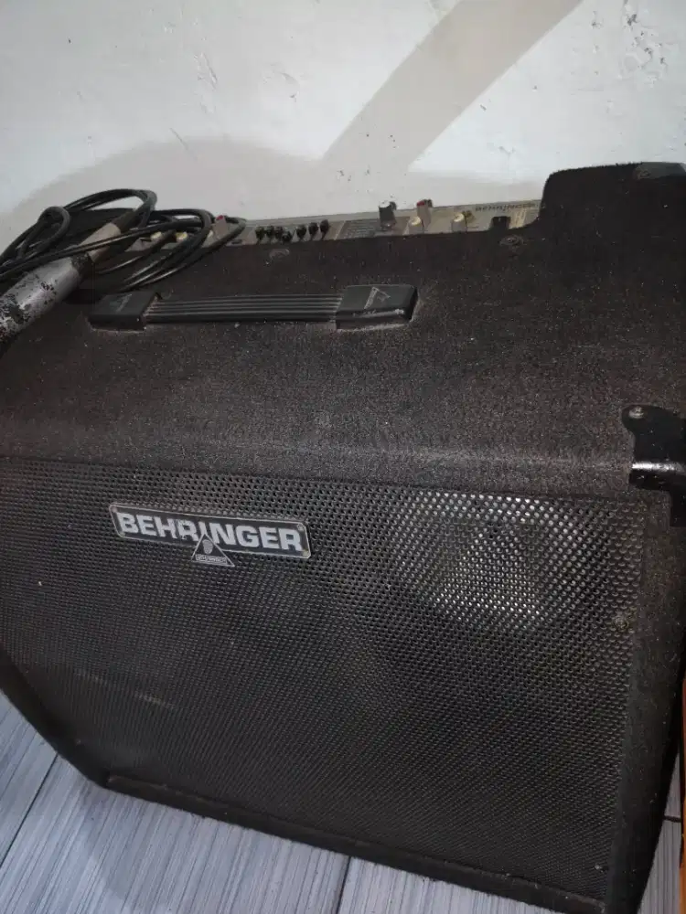 ampli keyboard Behringer k3000fx