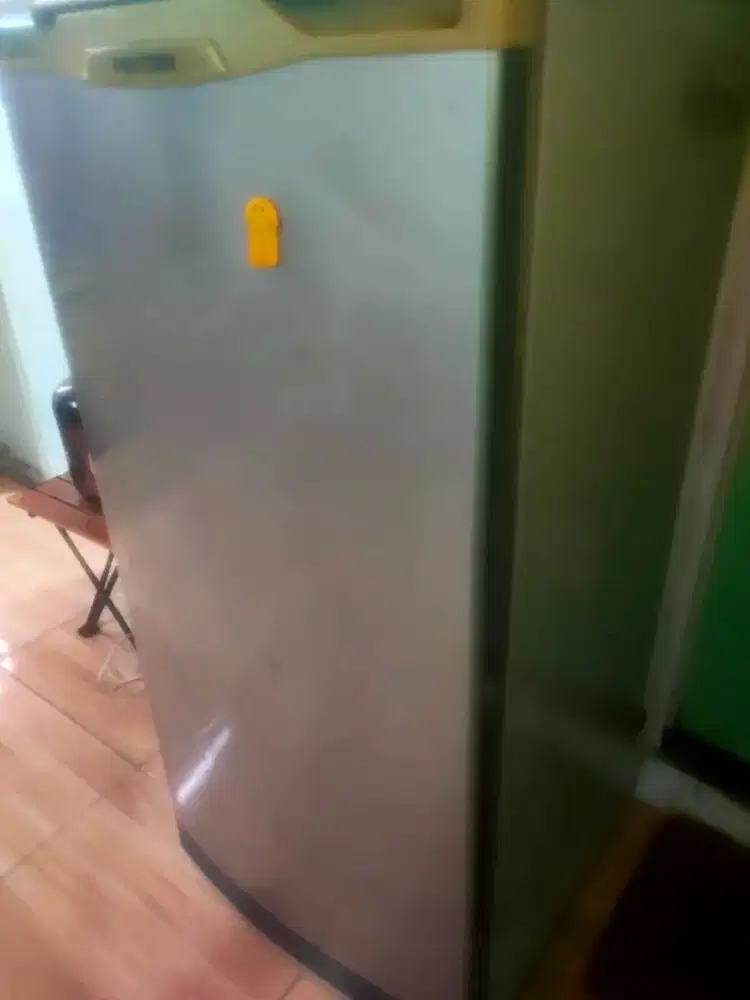 polytron 1 pintu ukuran jumbo tinggi normal dingin