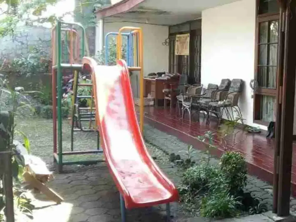 Rumah Tengah Kota di Turangga Bkr Buah batu dekat TSM