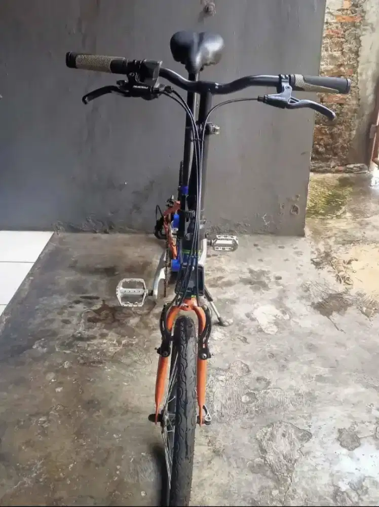 Sepeda Lipat Bekas Elemen City Ban 20 inch Masih Bagus