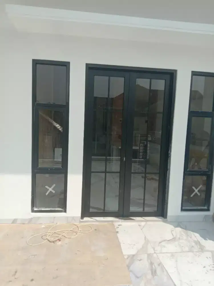 pintu kaca ornamen