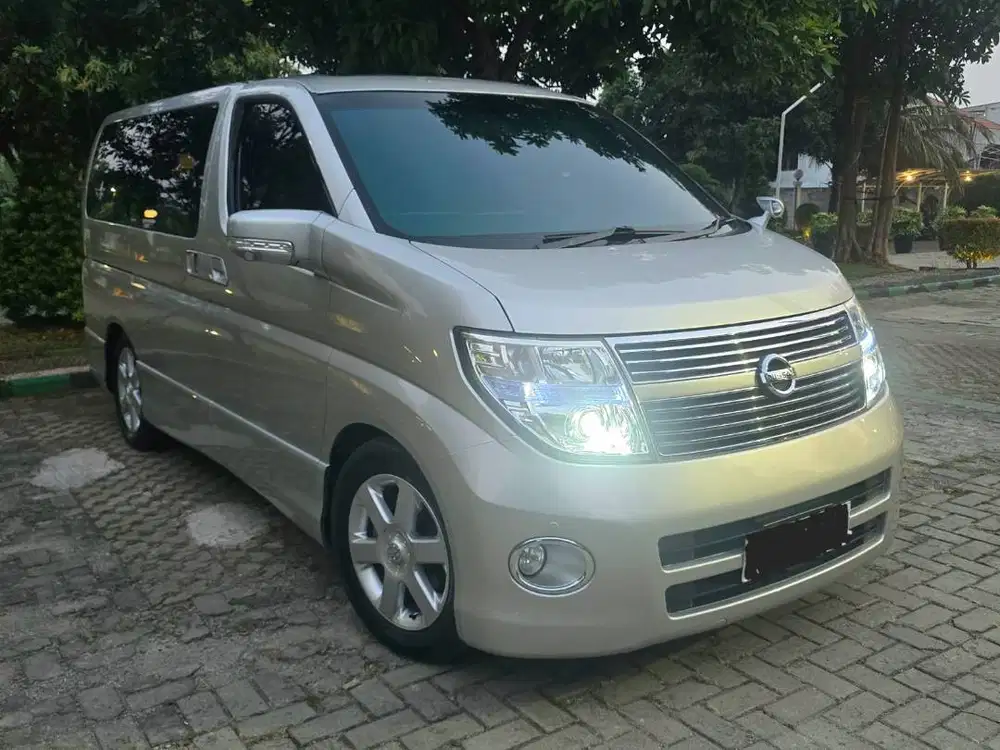 Nissan Elgrand HWS E51 2500 CC, CBU - JDM Low KM Th.2008