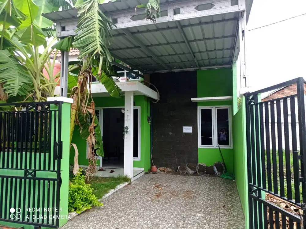 Disewakan Rumah Nyaman, Lokasi Strategis Dekat Jalan Raya