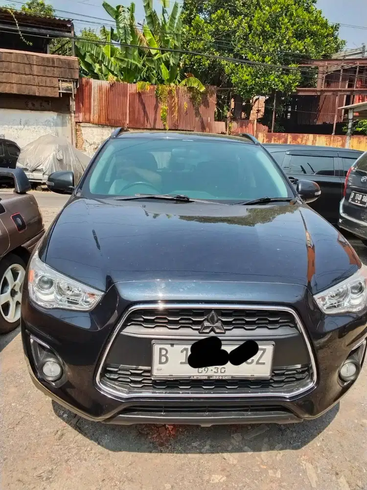 Mobil Mitsubishi OUTLANDSP20LGLSE