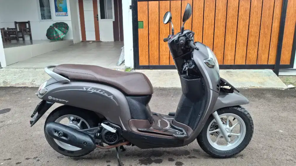 Honda Scoopy Stylish Matte Brown Pajak Hidup Mesin Halus Siap Pakai
