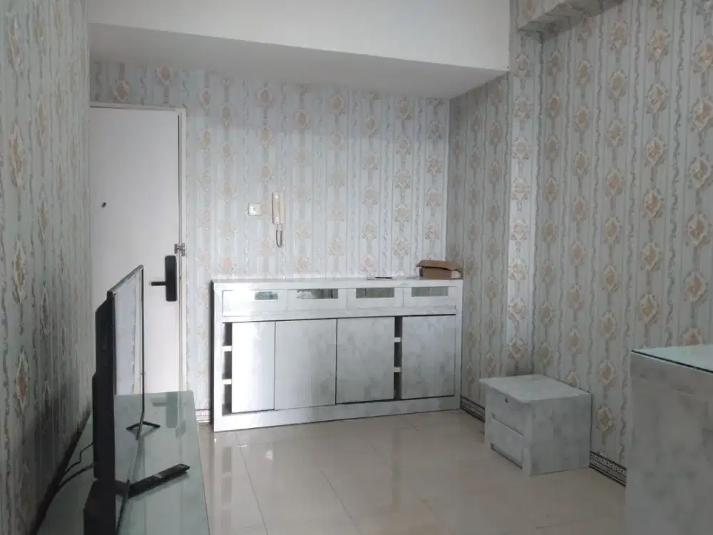 Apartemen Bagus 2 BR Furnish Lokasi Strategis Dekat Halte Busway di Season City Latumenten Grogol Jakarta Barat